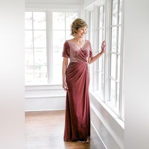 Revelry Giselle Velvet Bridesmaid Dress - Dusty Rose - Women’s Size 0